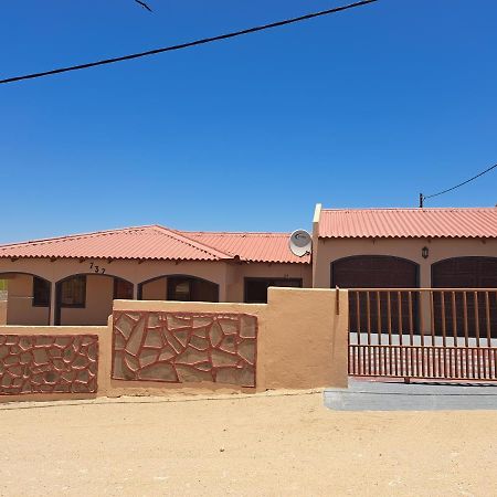Jjp Self Catering - Three Bedroom House Lüderitz المظهر الخارجي الصورة