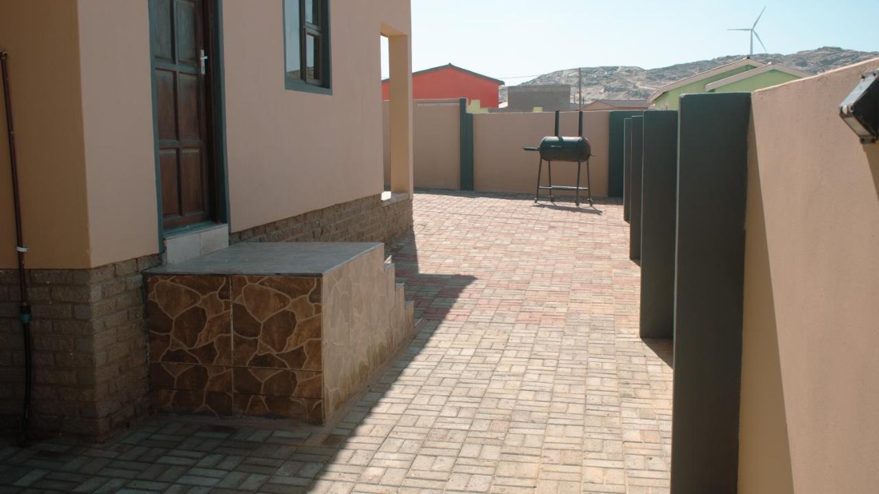 Jjp Self Catering - Three Bedroom House Lüderitz المظهر الخارجي الصورة